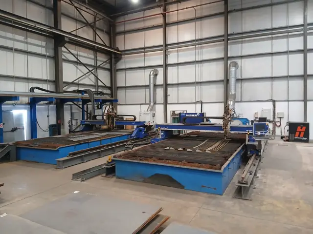 CNC cutting machine in the INTEC BATI workshop